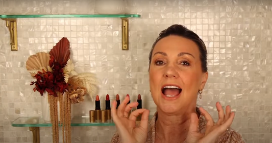 Vilket läppstift passar dig? Få tips av Sonya Driver