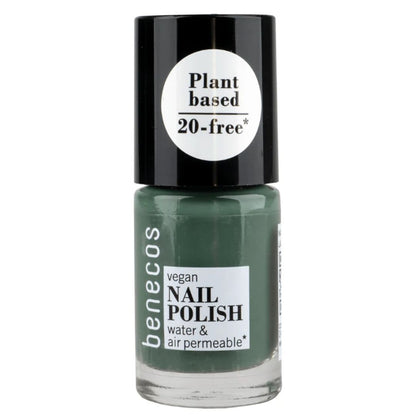 grüner Nagellack