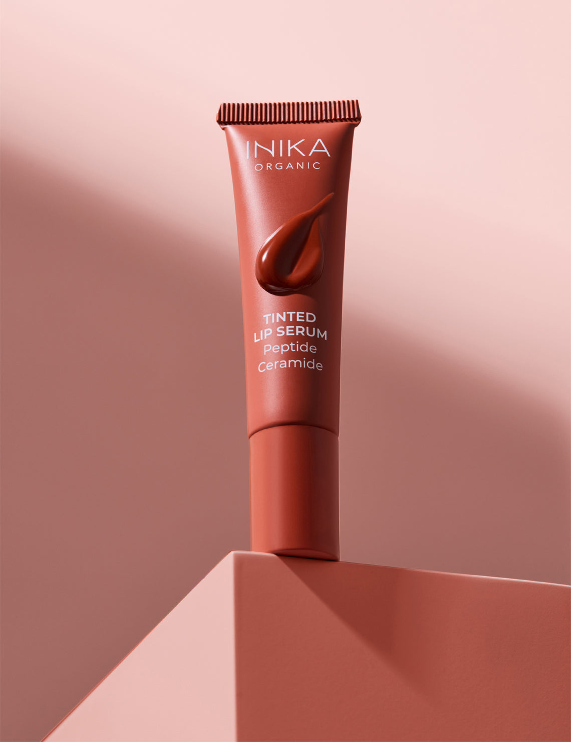 Reparerande läppserum med färg